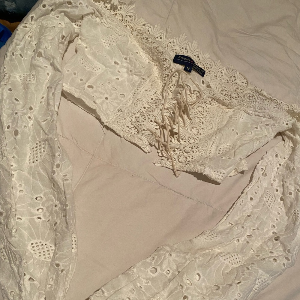 White top size medium